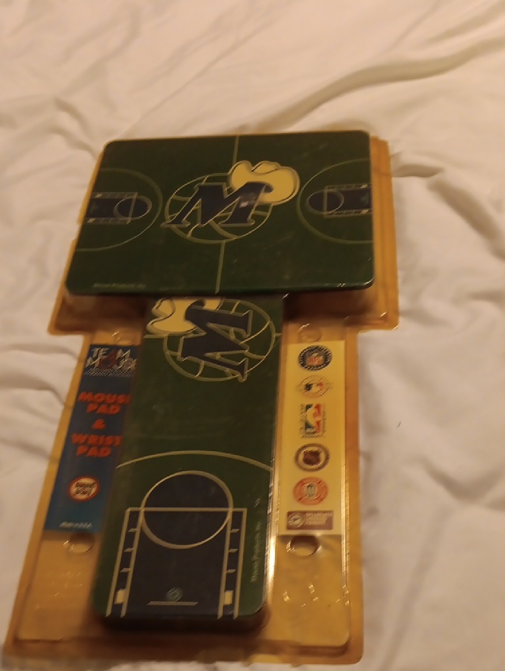Unbranded Green Basketball Court Mouse Pad and Wrist Rest Set